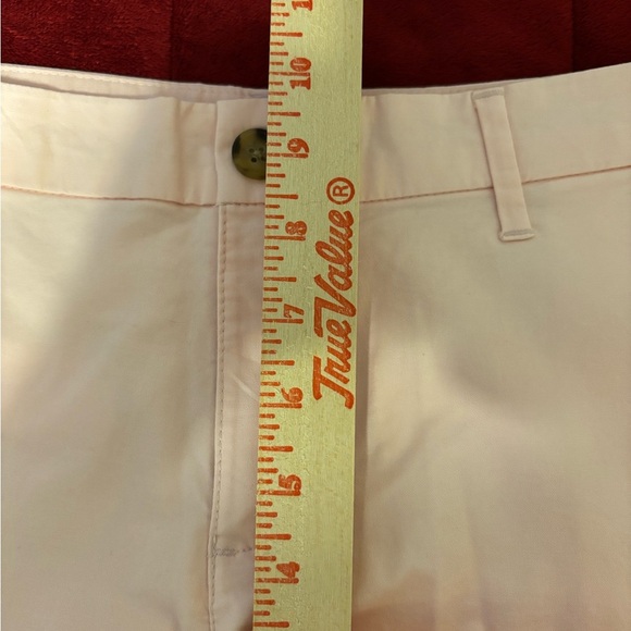 Old Navy Women's Soft Pink Shorts - Picture 5 of 8